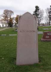 Larger memorial image loading...