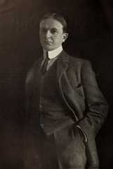 Larger memorial image loading...