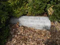 Larger memorial image loading...