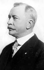 Larger memorial image loading...