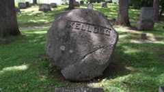 Larger memorial image loading...