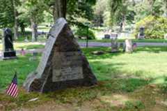 Larger memorial image loading...