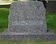 Larger memorial image loading...