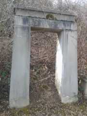 Larger memorial image loading...