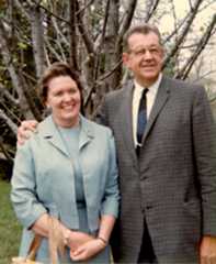 Larger memorial image loading...