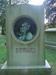 Larger memorial image loading...