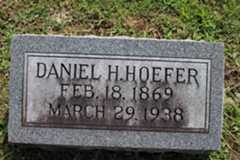 Larger memorial image loading...