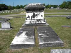 Larger memorial image loading...