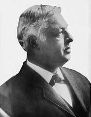 Larger memorial image loading...