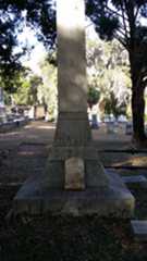 Larger memorial image loading...