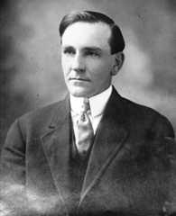 Larger memorial image loading...