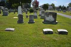 Larger memorial image loading...