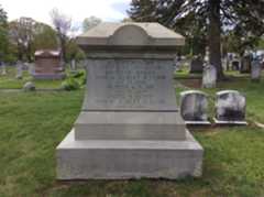 Larger memorial image loading...