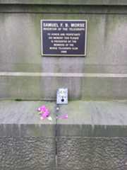 Larger memorial image loading...