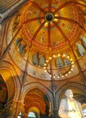 Larger memorial image loading...