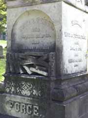 Larger memorial image loading...