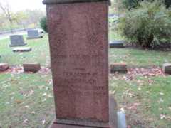 Larger memorial image loading...