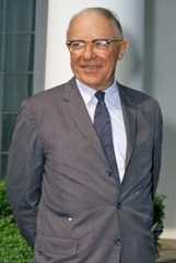 Larger memorial image loading...