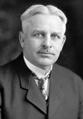 Larger memorial image loading...