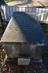 Larger memorial image loading...