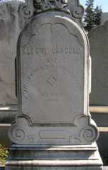 Larger memorial image loading...