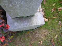 Larger memorial image loading...