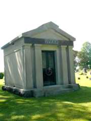 Larger memorial image loading...