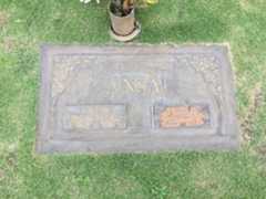 Larger memorial image loading...