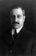 Larger memorial image loading...