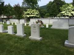 Larger memorial image loading...