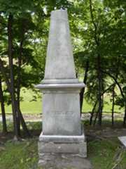 Larger memorial image loading...