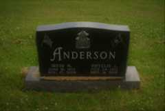 Larger memorial image loading...