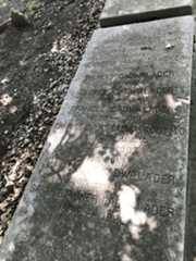 Larger memorial image loading...