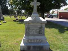 Larger memorial image loading...