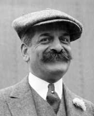 Larger memorial image loading...