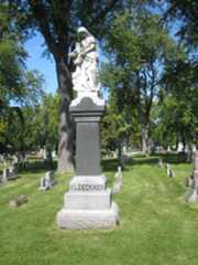 Larger memorial image loading...