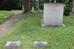 Larger memorial image loading...