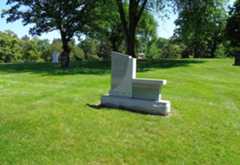 Larger memorial image loading...