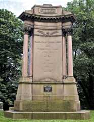 Larger memorial image loading...