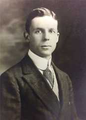 Larger memorial image loading...