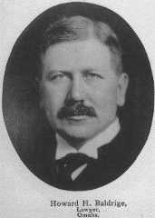 Larger memorial image loading...