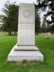 Larger memorial image loading...