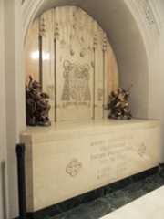 Larger memorial image loading...