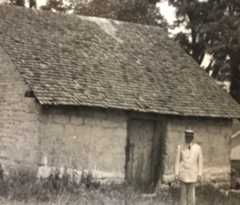 Larger memorial image loading...