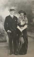 Larger memorial image loading...