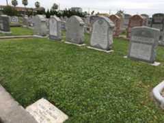 Larger memorial image loading...