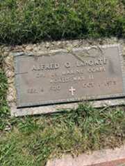 Larger memorial image loading...