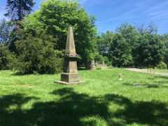 Larger memorial image loading...