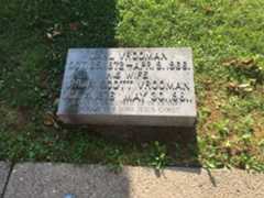 Larger memorial image loading...