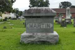 Larger memorial image loading...